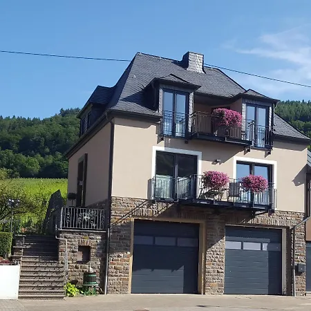 Am Weingarten Apartment